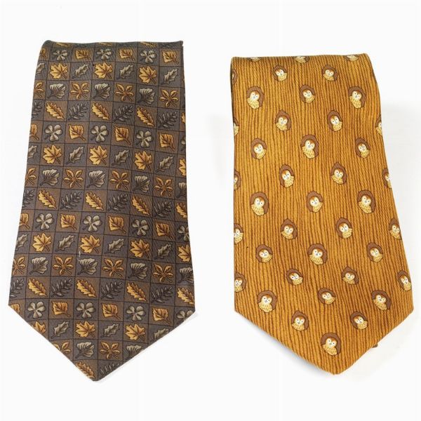 HERMES : HERMES COPPIA CRAVATTE  - Asta VINTAGE: BORSE E ACCESSORI DI HERMES, LOUIS VUITTON E ALTRE GRANDI MAISON - Associazione Nazionale - Case d'Asta italiane