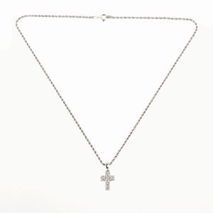 COLLANA CON PENDENTE A CROCE  - Asta Gioielli  - Associazione Nazionale - Case d'Asta italiane