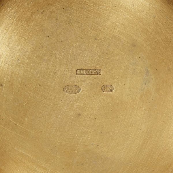 UOVO "IMPERIALE", BOTTEGA FABERG&Eacute;, RUSSIA, INIZIO XX SECOLO  - Asta INTERNATIONAL FINE ART E UNA IMPORTANTE COLLEZIONE DI PENDOLE �AU BON SAUVAGE� - Associazione Nazionale - Case d'Asta italiane