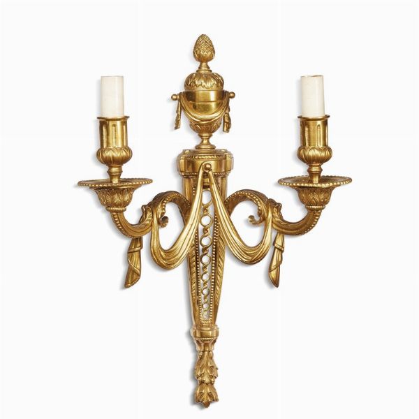 QUATTRO APPLIQUES, FRANCIA, SECOLO XIX  - Asta INTERNATIONAL FINE ART E UNA IMPORTANTE COLLEZIONE DI PENDOLE AU BON SAUVAGE - Associazione Nazionale - Case d'Asta italiane