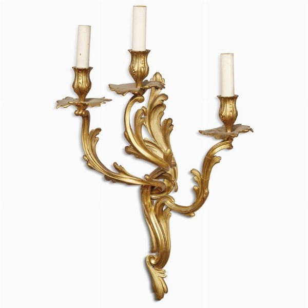 QUATTRO APPLIQUES, FRANCIA, SECOLO XIX  - Asta INTERNATIONAL FINE ART E UNA IMPORTANTE COLLEZIONE DI PENDOLE AU BON SAUVAGE - Associazione Nazionale - Case d'Asta italiane