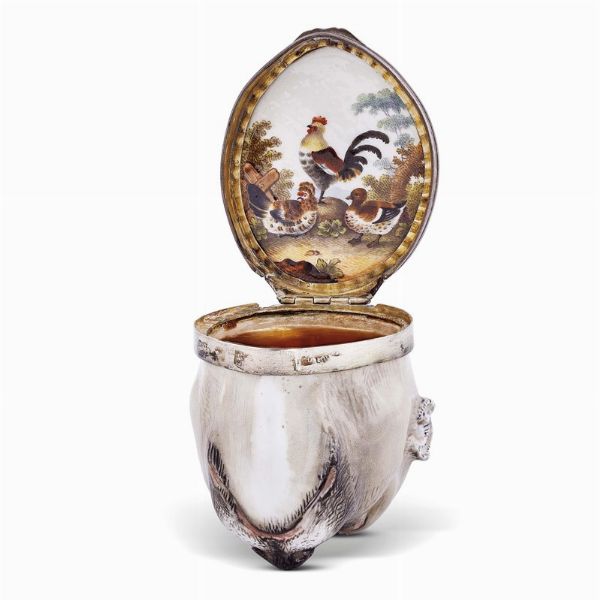 SCATOLA, MANIFATTURA NORD-EUROPEA, SECOLO XVIII  - Asta INTERNATIONAL FINE ART E UNA IMPORTANTE COLLEZIONE DI PENDOLE �AU BON SAUVAGE� - Associazione Nazionale - Case d'Asta italiane