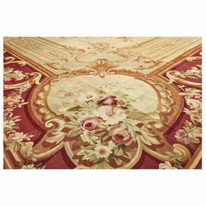 GRANDE E IMPORTANTE TAPPETO AUBUSSON, FRANCIA, SECONDA METÀ SECOLO XIX  - Asta INTERNATIONAL FINE ART E UNA IMPORTANTE COLLEZIONE DI PENDOLE AU BON SAUVAGE - Associazione Nazionale - Case d'Asta italiane