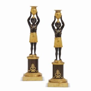 COPPIA DI CANDELABRI, PARIGI, 1800-1810  - Asta INTERNATIONAL FINE ART E UNA IMPORTANTE COLLEZIONE DI PENDOLE AU BON SAUVAGE - Associazione Nazionale - Case d'Asta italiane