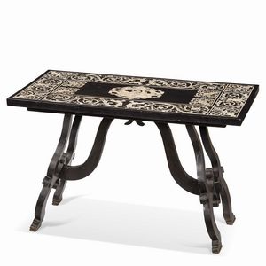 PIANO IN SCAGLIOLA, EMILIA, SECOLO XVII  - Asta INTERNATIONAL FINE ART E UNA IMPORTANTE COLLEZIONE DI PENDOLE AU BON SAUVAGE - Associazione Nazionale - Case d'Asta italiane