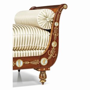 DIVANO EN BATEAU, FRANCIA, SECOLO XIX  - Asta INTERNATIONAL FINE ART E UNA IMPORTANTE COLLEZIONE DI PENDOLE AU BON SAUVAGE - Associazione Nazionale - Case d'Asta italiane