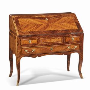 SCRITTOIO A RIBALTA, FRANCIA, SECONDA METÀ SECOLO XVIII  - Asta INTERNATIONAL FINE ART E UNA IMPORTANTE COLLEZIONE DI PENDOLE AU BON SAUVAGE - Associazione Nazionale - Case d'Asta italiane