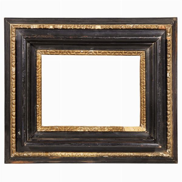 CORNICE, ITALIA CENTRALE, INIZI SECOLO XVIII  - Asta L'ARTE DI ORNARE I QUADRI: CORNICI DAL RINASCIMENTO ALL'OTTOCENTO - Associazione Nazionale - Case d'Asta italiane