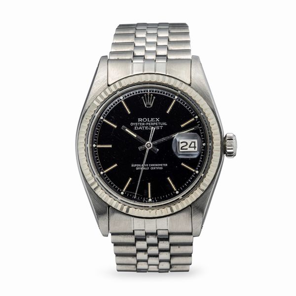 ROLEX : Raffinato Datejust ref 1603 in acciaio con quadrante nero lucido grafica argento e datario, bracciale Jubilee  - Asta Orologi da Polso e da Tasca - Associazione Nazionale - Case d'Asta italiane