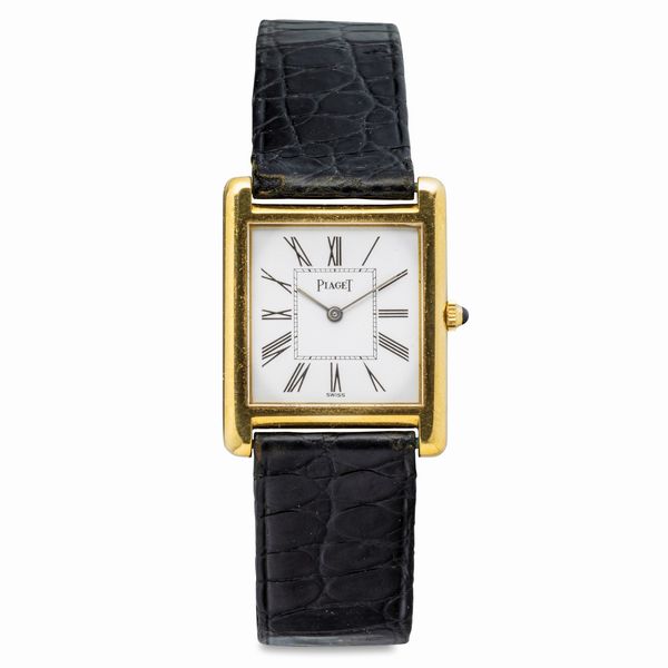 Piaget : Fine Tank in oro giallo 18k, quadrante bianco con numeri Romani, movimento carica manuale con zaffiro cabouchon sulla corona  - Asta Orologi da Polso e da Tasca - Associazione Nazionale - Case d'Asta italiane