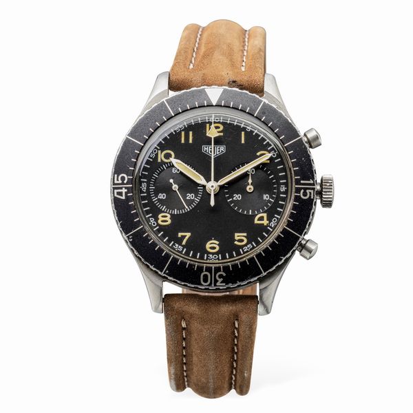 Raro cronografo militare Bund con cassa in acciaio monoblocco, quadrante nero con indici e sfere luminescenti, due contatori e tasti a pompa  - Asta Orologi da Polso e da Tasca - Associazione Nazionale - Case d'Asta italiane