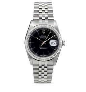 ROLEX - Classico Datejust ref 16220 in acciaio inossidabile, ghiera godronata, quadrante nero lucido con indici applicati, bracciale Jubilee