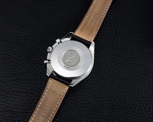 OMEGA : Iconico e sportivo cronografo Speedmaster Reduced tre contatori, in acciaio inossidabile, con scatola e garanzia  - Asta Orologi da Polso e da Tasca - Associazione Nazionale - Case d'Asta italiane