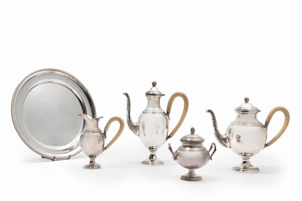 Servizio da t� e caff� con vassoio  - Asta Argenti - Associazione Nazionale - Case d'Asta italiane