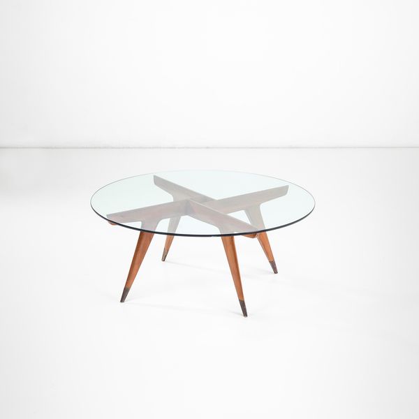 GIO PONTI : Tavolo basso in legno con piano in cristallo.  - Asta Fine Design - Associazione Nazionale - Case d'Asta italiane