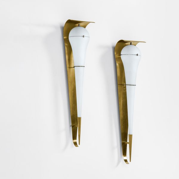 ANGELO LELII : Due lampade a parete mod. 12824  - Asta Fine Design - Associazione Nazionale - Case d'Asta italiane