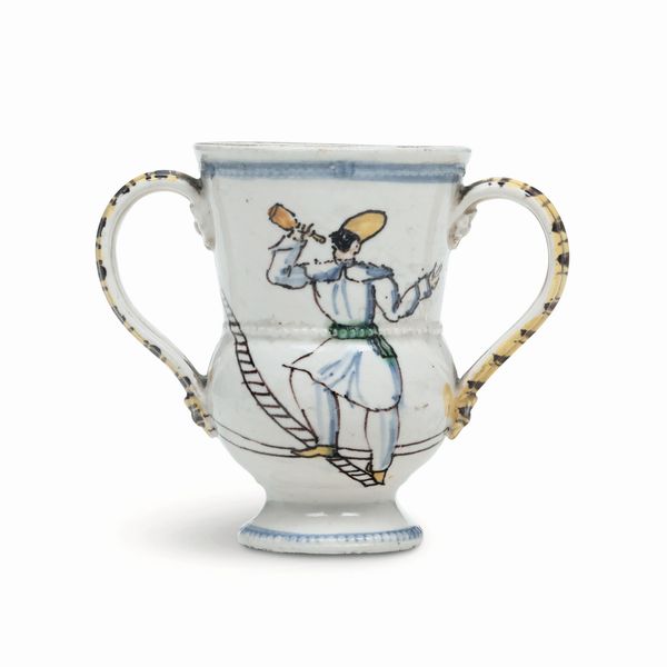 Piccolo vaso biansato<BR>Napoli, inizio del XIX secolo  - Asta Maioliche e Porcellane - Associazione Nazionale - Case d'Asta italiane