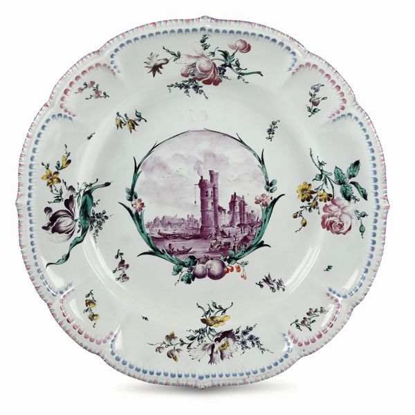 Grande piatto<BR>Francia, XIX secolo <BR>  - Asta Maioliche e Porcellane - Associazione Nazionale - Case d'Asta italiane