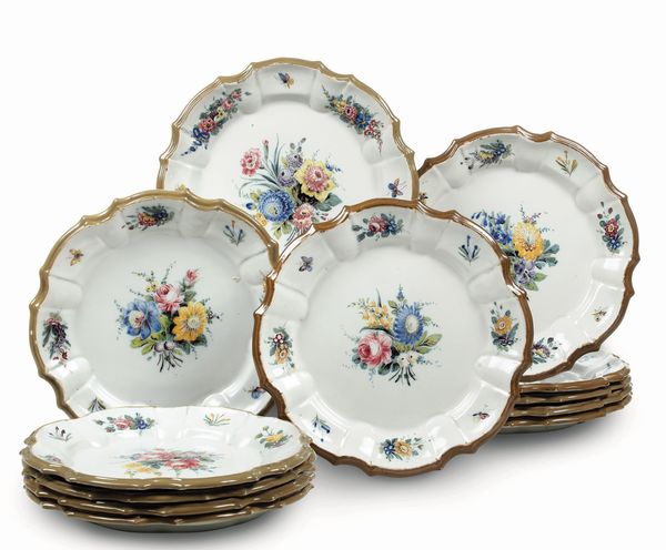 Dodici piatti piani<BR>Nove, Manifattura Antonibon-Barettoni, inizi del XX secolo<BR>  - Asta Maioliche e Porcellane - Associazione Nazionale - Case d'Asta italiane