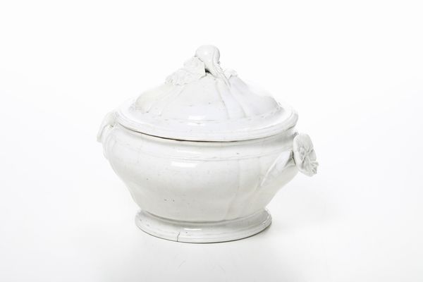 Zuppiera<BR>Torino, Manifattura di Vinovo, periodo Hannong, 1776-1779  - Asta Maioliche e Porcellane - Associazione Nazionale - Case d'Asta italiane