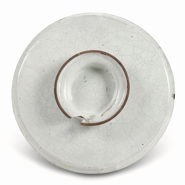 Alzata<BR>Faenza, Pittore delle scene di caccia, inizio del XVII secolo<BR>  - Asta Maioliche e Porcellane - Associazione Nazionale - Case d'Asta italiane