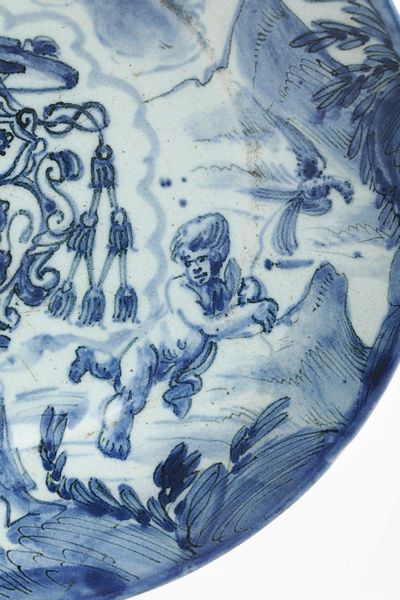 Piatto<BR>Savona, probabilmente Manifattura Guidobono, fine del XVII - inizio del XVIII secolo  - Asta Maioliche e Porcellane - Associazione Nazionale - Case d'Asta italiane