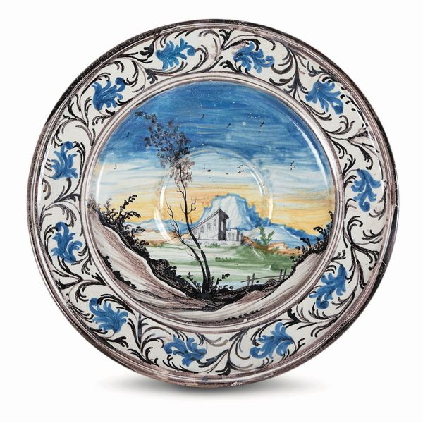 Grande piatto<BR>Pavia, inizio del XVIII secolo  - Asta Maioliche e Porcellane - Associazione Nazionale - Case d'Asta italiane