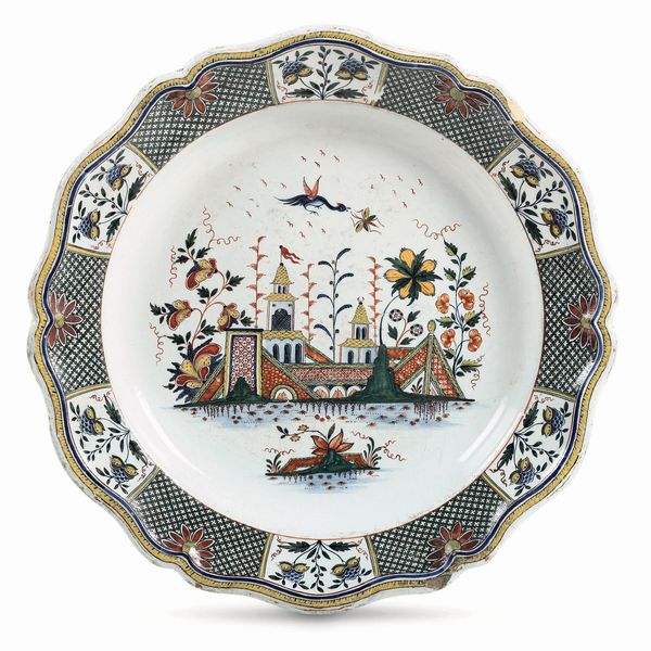 Grande piatto <BR>Francia, Rouen, Manifattura di Jean-Baptiste Guillibaud, verso il 1730  - Asta Maioliche e Porcellane - Associazione Nazionale - Case d'Asta italiane