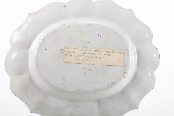 Piatto ovale<BR>Lodi o Torino, 1725-1750 <BR>  - Asta Maioliche e Porcellane - Associazione Nazionale - Case d'Asta italiane