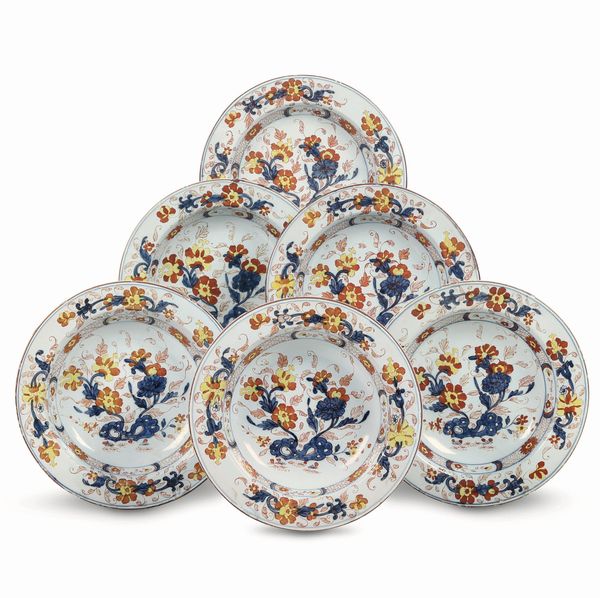 Sei piatti fondi<BR>Milano, Manifattura di Pasquale Rubati, 1770-1790  - Asta Maioliche e Porcellane - Associazione Nazionale - Case d'Asta italiane