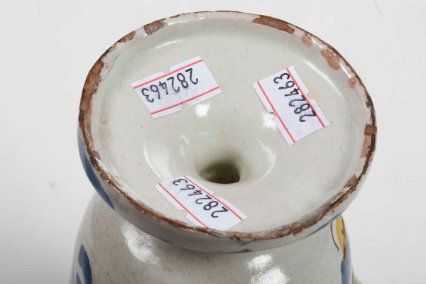 Versatore<BR>Officina abruzzese, XVII secolo<BR>  - Asta Maioliche e Porcellane - Associazione Nazionale - Case d'Asta italiane