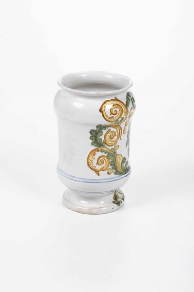 Albarello datato 1746<BR>Castelli, Bottega dei Gentili (?)  - Asta Maioliche e Porcellane - Associazione Nazionale - Case d'Asta italiane