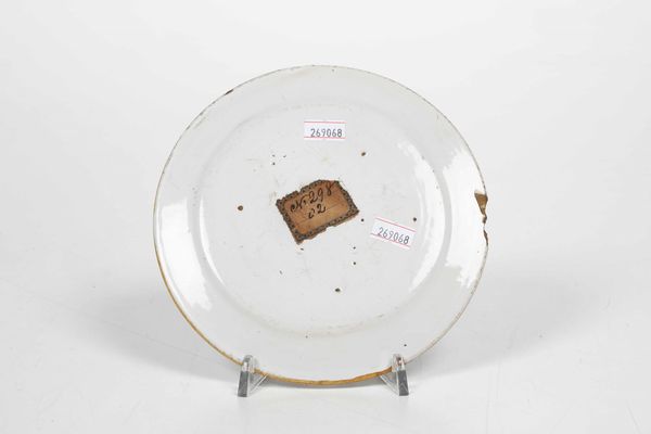 Piccolo piatto<BR>Castelli dAbruzzo, seconda met del XVIII secolo<BR>  - Asta Maioliche e Porcellane - Associazione Nazionale - Case d'Asta italiane