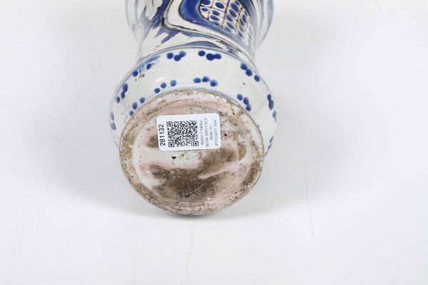 Albarello <BR>Sicilia, Caltagirone, met del XVIII secolo  - Asta Maioliche e Porcellane - Associazione Nazionale - Case d'Asta italiane