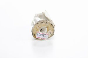 Figurina di venditrice<BR>Torino, Manifattura di Vinovo, probabilmente periodo Hannong, 1776-1779<BR>  - Asta Maioliche e Porcellane - Associazione Nazionale - Case d'Asta italiane