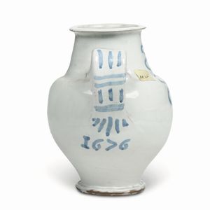 Brocca<BR>Deruta, 1676  - Asta Maioliche e Porcellane - Associazione Nazionale - Case d'Asta italiane