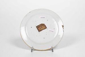 Piccolo piatto<BR>Castelli dAbruzzo, seconda met del XVIII secolo<BR>  - Asta Maioliche e Porcellane - Associazione Nazionale - Case d'Asta italiane