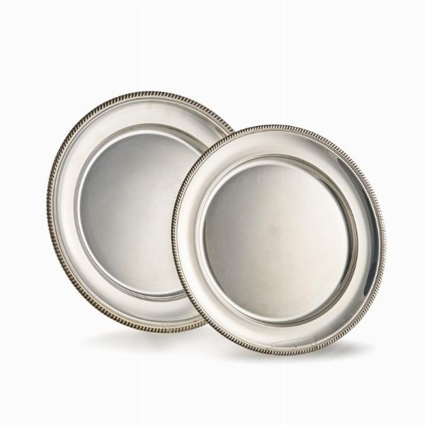 QUATTRO VASSOI, MILANO, SECOLO XX, ARGENTIERE MIRACOLI  - Asta ASTA A TEMPO | ARGENTI ITALIANI ED EUROPEI - Associazione Nazionale - Case d'Asta italiane