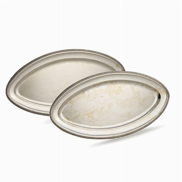 COPPIA DI VASSOI, MILANO, SECOLO XX  - Asta ASTA A TEMPO | ARGENTI ITALIANI ED EUROPEI - Associazione Nazionale - Case d'Asta italiane