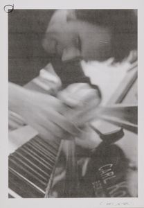 Giuseppe Chiari - Gesti sul piano