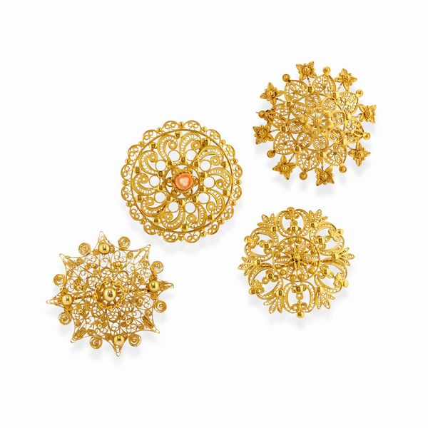 Quattro spille  - Asta Gioielli / Summer - Associazione Nazionale - Case d'Asta italiane