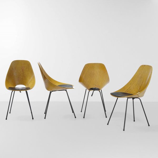 Vittorio  Nobili : Quattro sedie mod. Medea  - Asta Design - Associazione Nazionale - Case d'Asta italiane