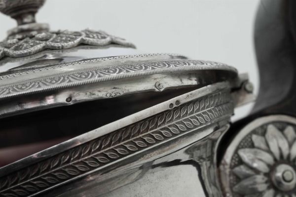 Caffettiera. Torino, primo quarto del XIX secolo. Assaggiatore Giuseppe Vernoni. Argentiere Stefano Arnaud  - Asta Argenti da collezione | Antichi - Associazione Nazionale - Case d'Asta italiane