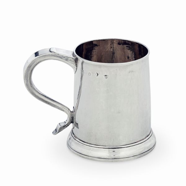 Mug. Londra 1702. marchio dell'argentiere non identificato  - Asta Argenti da collezione | Antichi - Associazione Nazionale - Case d'Asta italiane