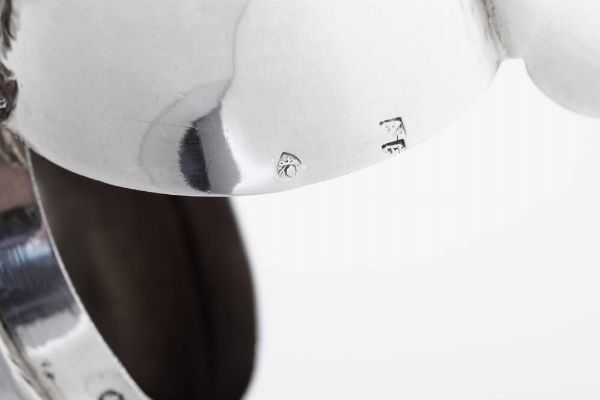 Cuccuma. Venezia XVIII secolo. Marchio dell'argentiere AA e marchio camerale dello stato pontificio in uso dal 1815 al 1872 (di ricontrollo)  - Asta Argenti da collezione | Antichi - Associazione Nazionale - Case d'Asta italiane