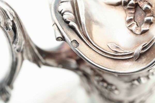 Brocca. Parigi, XIX-XX secolo. Argentiere V.Boivin  - Asta Argenti da collezione | Antichi - Associazione Nazionale - Case d'Asta italiane