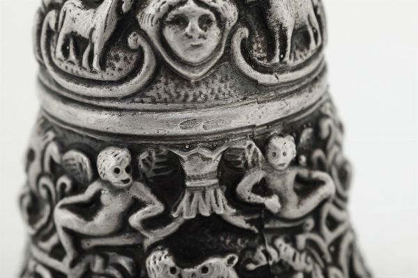 Campanello. Argenteria italiana del XIX-XX secolo.  - Asta Argenti da collezione | Antichi - Associazione Nazionale - Case d'Asta italiane