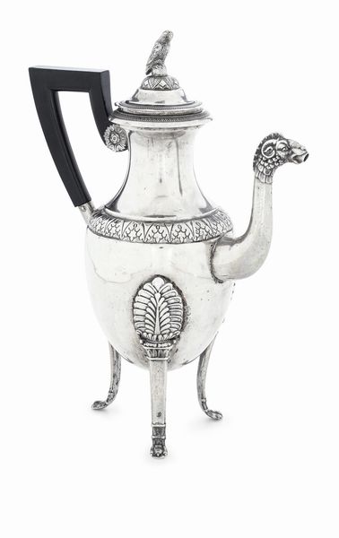 Caffettiera. Manifattura italiana del XIX-XX secolo. Marchi di garanzia dello Stato Pontificio (probabilmente non pertinenti)  - Asta Argenti da collezione | Antichi - Associazione Nazionale - Case d'Asta italiane