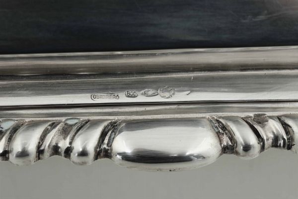 Legumiera. Argenteria artistica milanese. Marchio con fascio littorio in uso dal 1935 al 1945. Argentiere Messulam per Ostorero Torino  - Asta Argenti da collezione | Antichi - Associazione Nazionale - Case d'Asta italiane