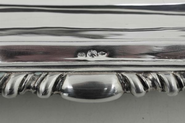 Legumiera. Argenteria artistica milanese. Marchio con fascio littorio in uso dal 1935 al 1945. Argentiere Messulam per Ostorero Torino  - Asta Argenti da collezione | Antichi - Associazione Nazionale - Case d'Asta italiane